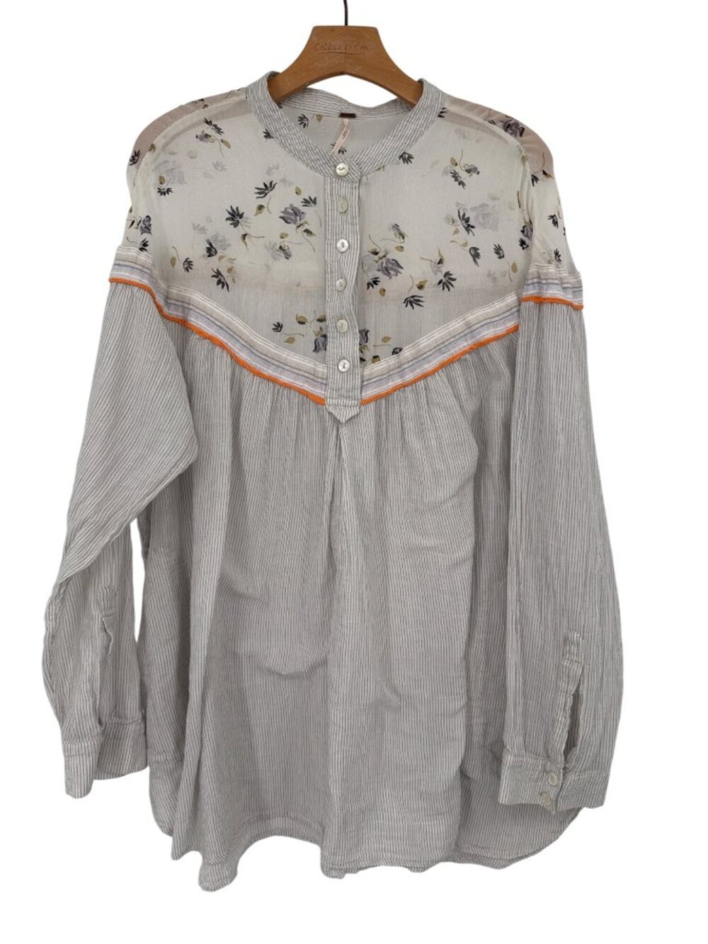 Free People Hearts and Colors Top Tunic Gray Floral Cotton size large pockets - Picture 2 of 8